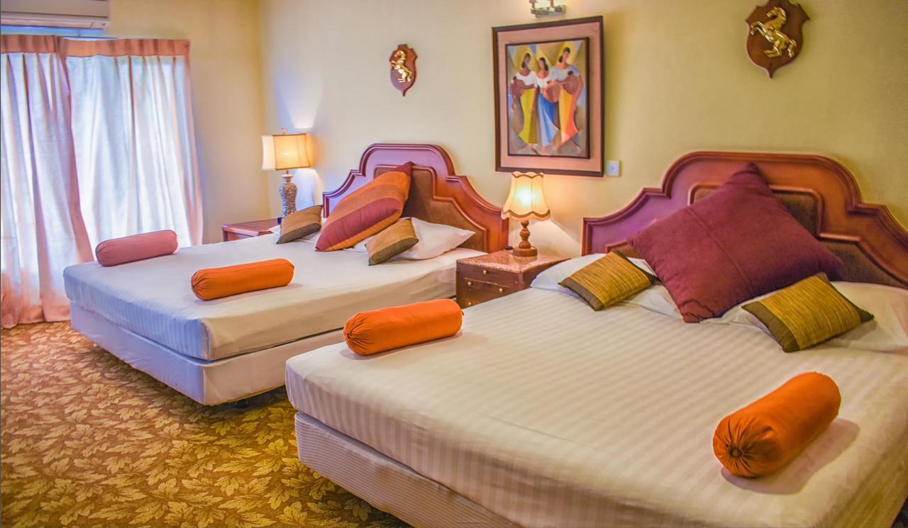 Brookside Resort By Earl'S Kandy Esterno foto