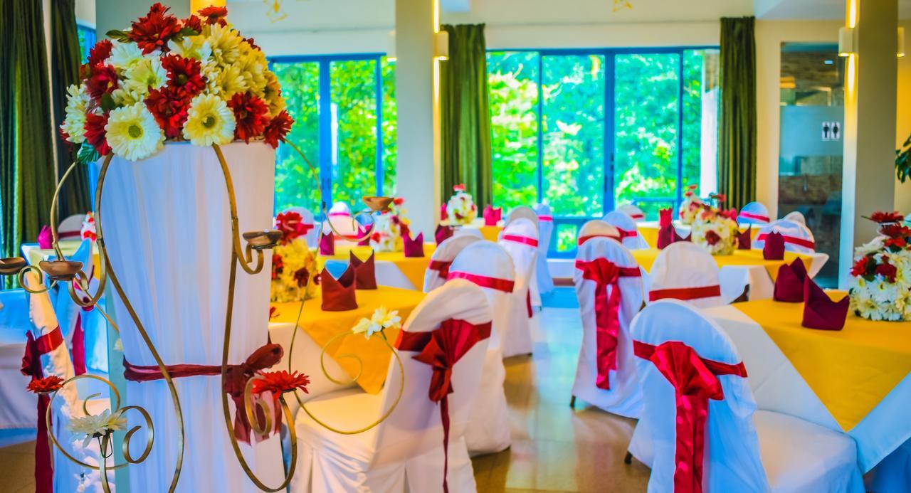 Brookside Resort By Earl'S Kandy Esterno foto